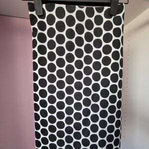 New York and Company Black/White Polka Dot Pencil Skirt.  Size 4
